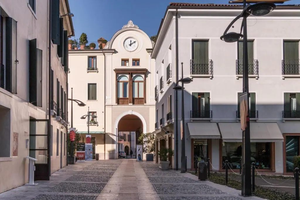 Il Quartiere Latino di Treviso, con la torre dell'orologio